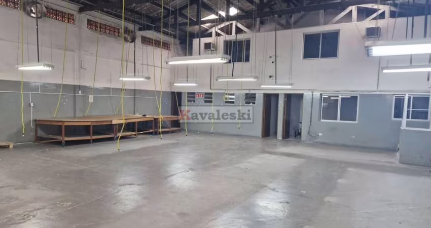 ** Galpão industrial/comercial com escritórios a venda no bairro do Ipiranga.