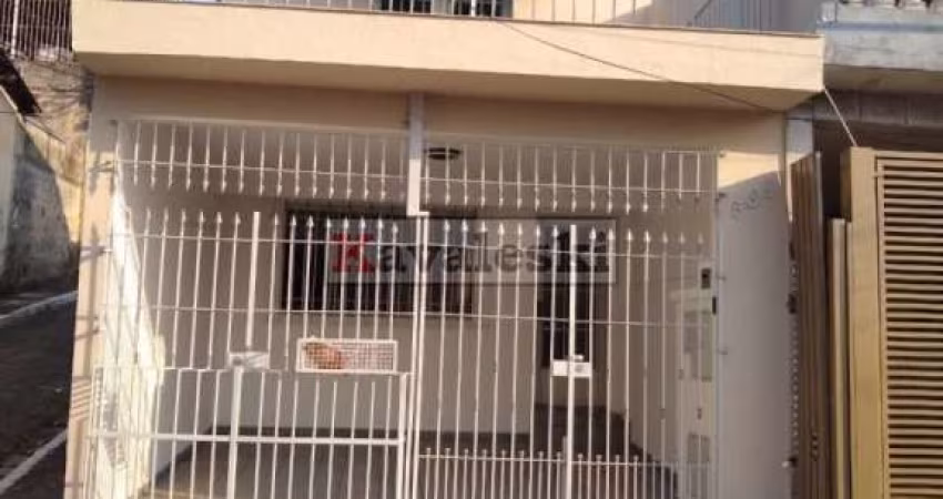Sobrado de 2 dormitórios com 2 Vagas! Na Vila Santo Estéfano! Entrar e morar!