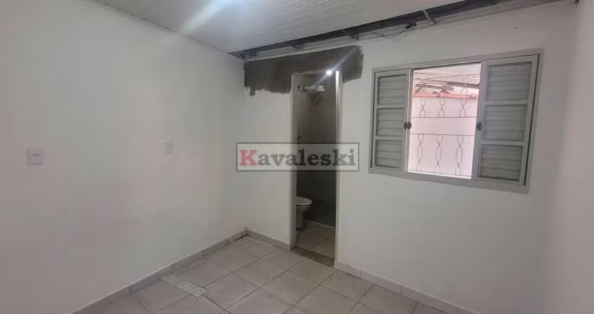 ** Imóvel para locação na Vila Gumercindo (casa em quintal)