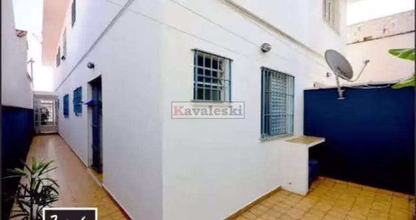 Sobrado metrô ipiranga três dormitórios, sendo uma suíte. três vagas de garagem- quintal