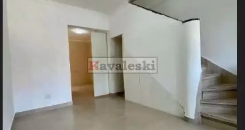 Atenção!! proprietário baixou o valor. sobrado reformado próx metrõ  2 diormitórios somente 400 mil