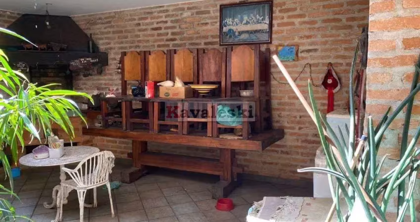 SOBRADO Lindo com 4 dormitórios 2 suites 2 vagas - Quintal - Próx Metrô