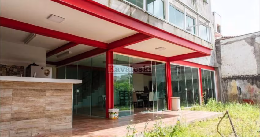 Sobrado impécável com 5 dormitórios 4 suites 3 vagas - Quintal imenso com área Gourmet- Imperdível
