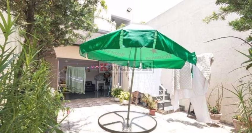 Casa à venda com 135m², 3 quartos e 4 vagas