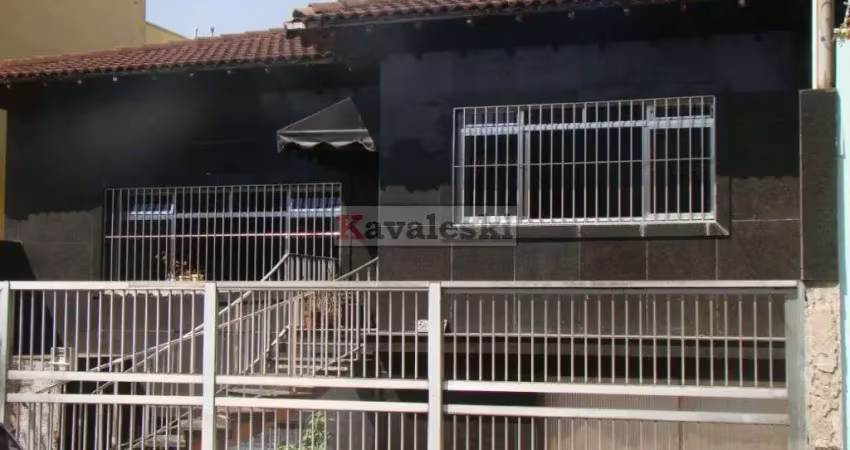 Casa no Jd da Saúde, 4 quartos e piscina.