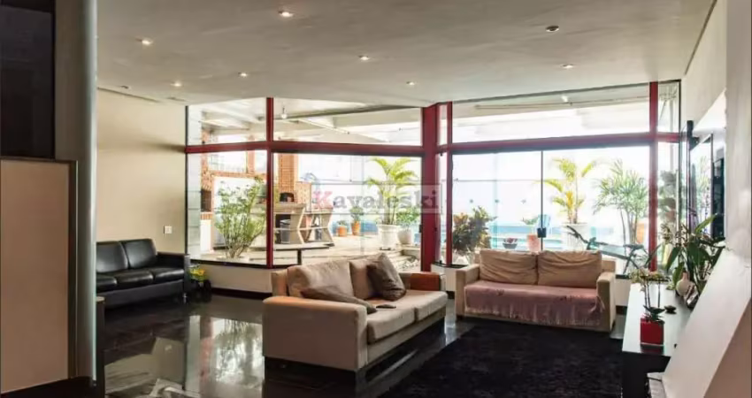 Sobrado a venda 336m2 / 3 suites / 5 vagas garagem / quintal com piscina