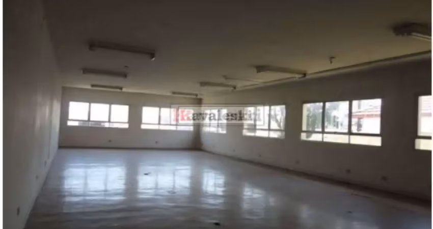 Casa comercial com 4 salas para alugar na Rua Lucinda Ferreira, --, Vila Firmiano Pinto, São Paulo