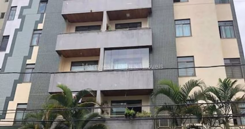 Excelente dois quartos em rua tranquila