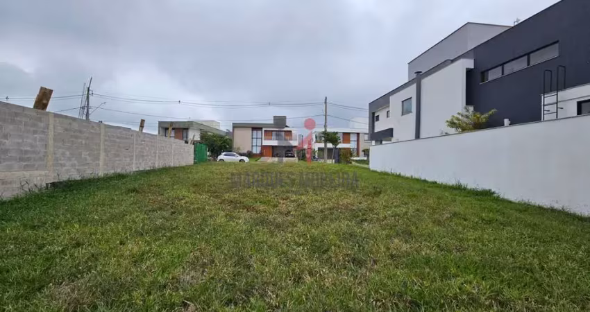 Construa a casa dos seus sonhos em um dos melhores terrenos disponíveis no alphaville!