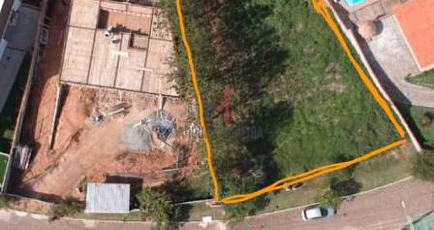 Excelente Terreno no Condomínio Pomar da Serra