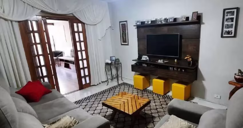 Casa com 5 quartos à venda na Rua Correia de Godói, 196, Itaquera, São Paulo