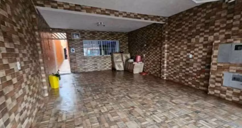 Casa com 2 quartos à venda na Avenida Bassano Del Grappa, 43, Vila Carrão, São Paulo
