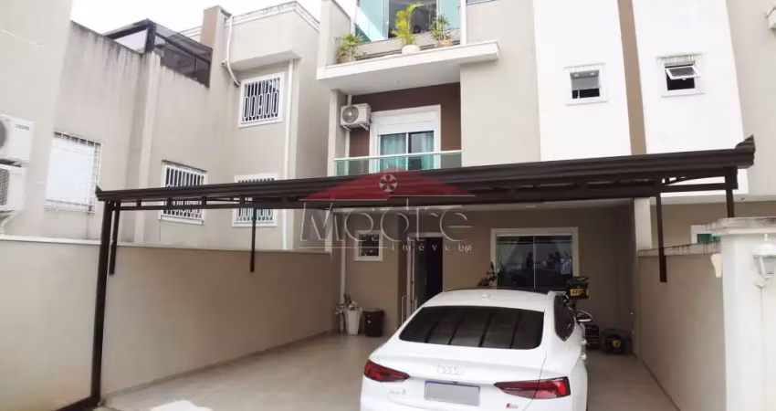 Casa com 3 quartos à venda na Rua Guilherme Nievola, 264, Xaxim, Curitiba