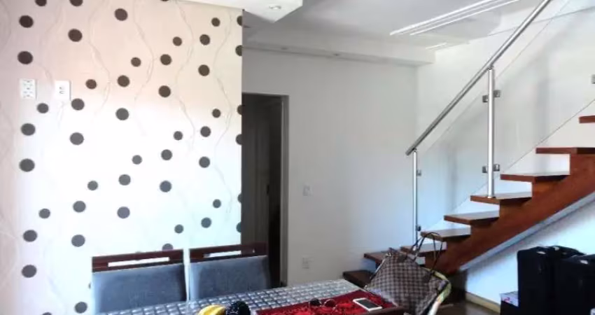 Cobertura à venda na região central de valinhos, com 2 quartos sendo 1 suíte, 3 salas, 3 banheiros, 2 vagas, 124m².