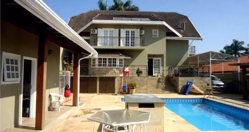 Imperdível oportunidade: casa em condomínio de luxo na colinas dos álamos, valinhos-sp - 3 quartos, 3 suítes, 540m².