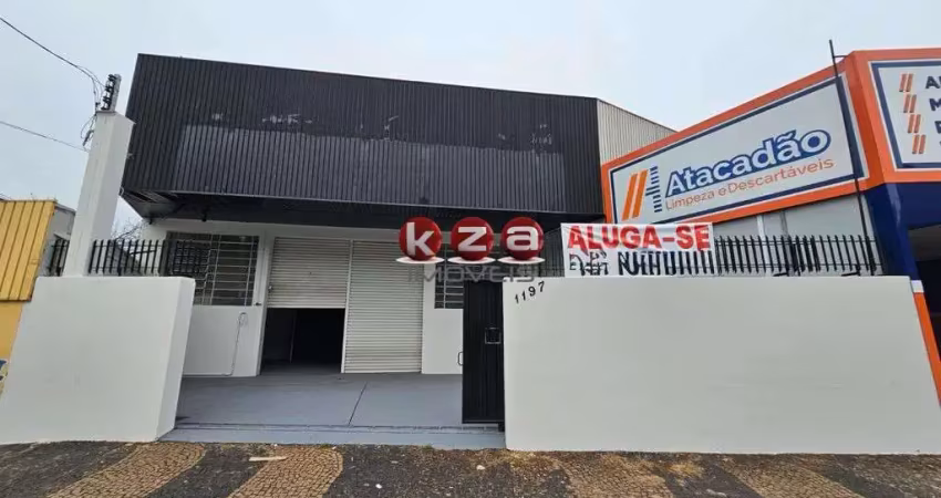 Salão comercial para locação na avenida dos esportes em valinhos-sp: mezanino, 2 banheiros, 4 vagas de garagem e 272m² de área.