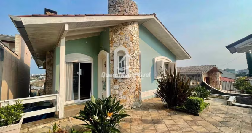 Casa com 3 quartos à venda na Rua Padre Aquilino Franceschet, 874, Colina Sorriso, Caxias do Sul