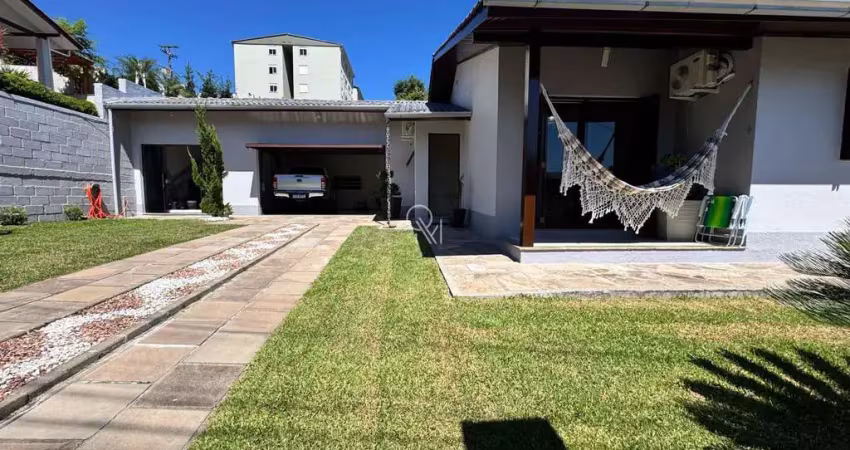 Casa com 3 quartos à venda na Rua Monsenhor Sidney Luiz Zanettini, 106, São Luiz, Caxias do Sul