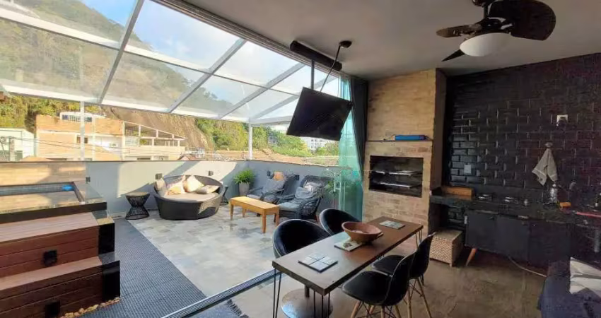 Triplex Mobiliado de Alto Padrão à Venda São Francisco Niterói/RJ.