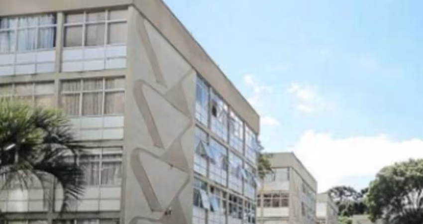 Apto 1⁰ andar 78 m², 3 qtos suíte, garag.coberta