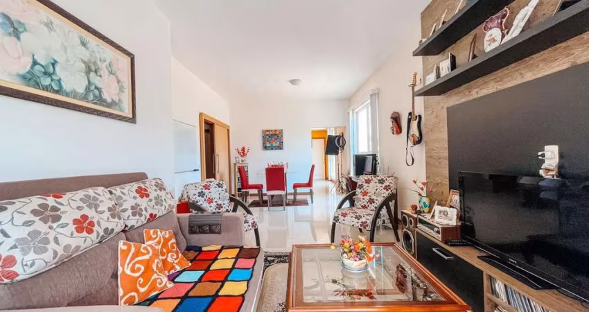 Apartamento para Venda em Teresópolis, Várzea, 3 dormitórios, 3 suítes, 5 banheiros, 2 vagas