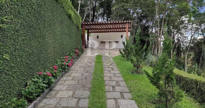 Casa para Venda em Teresópolis, Albuquerque, 3 dormitórios, 3 suítes, 1 banheiro, 2 vagas