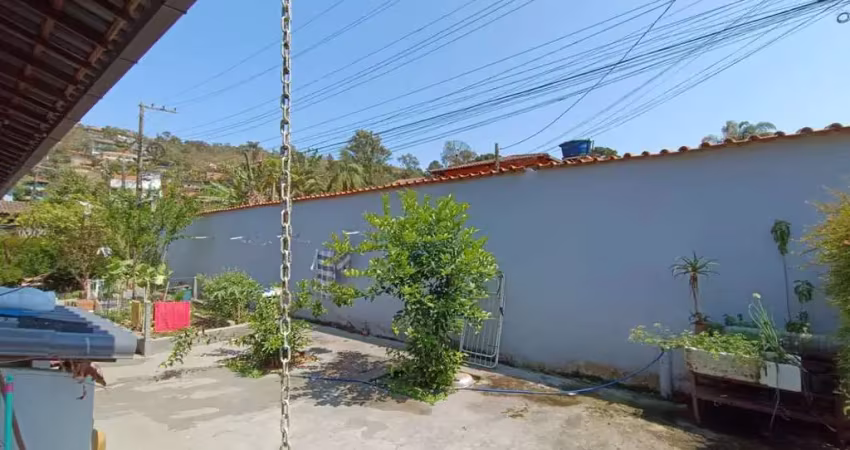 Casa em Condomínio para Venda em Teresópolis, Albuquerque, 3 dormitórios, 1 suíte, 3 banheiros, 2 vagas
