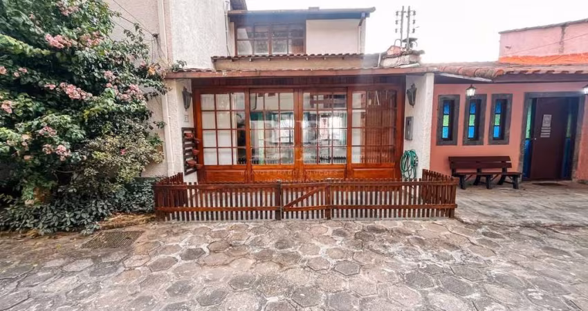 Casa Geminada para Locação em Teresópolis, Iucas, 3 dormitórios, 2 suítes, 3 banheiros, 1 vaga