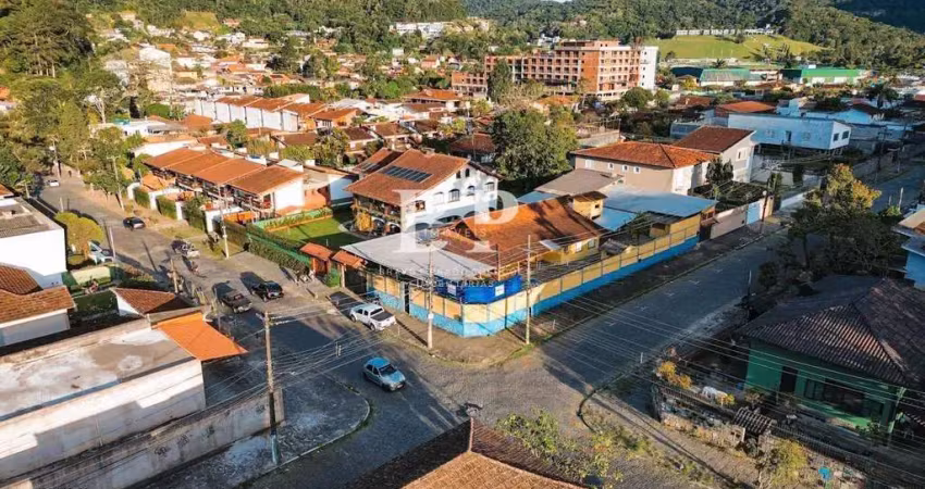 Casa para Venda em Teresópolis, Alto, 10 dormitórios, 5 banheiros, 3 vagas