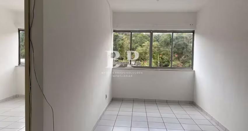 Apartamento para Locação em Teresópolis, Várzea, 1 dormitório, 1 banheiro, 1 vaga