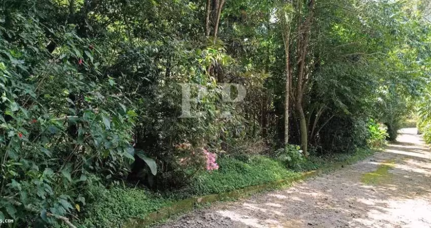 Terreno à venda no Três Córregos, Teresópolis 