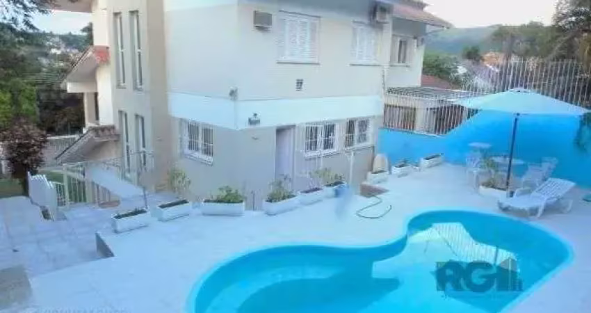 Casa em porto alegre, no bairro espirito santo, com 3 dormitório(s), e 3 banheiros, à venda.