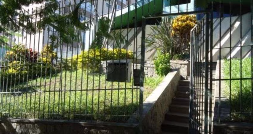 Casa para Venda - 485m², 4 dormitórios, sendo 2 suites, 6 vagas - Chácara Das Pedras