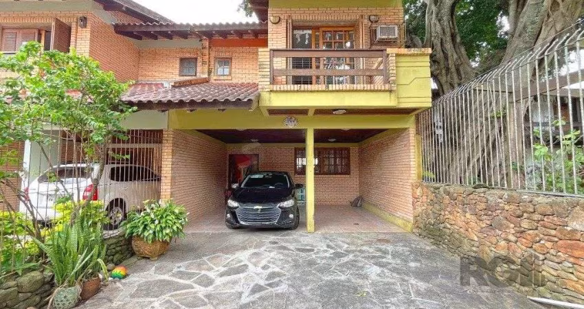 Casa para Venda - 176m², 3 dormitórios, sendo 1 suites, 4 vagas - Jardim Isabel