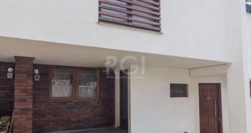 Casa em condomínio com 3 dormitórios, churrasqueira e 1 vaga de garagem no bairro Ipanema