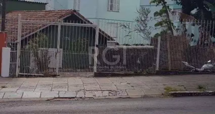 Casa com 4 quartos à venda na Avenida da Cavalhada, 2047, Cavalhada, Porto Alegre