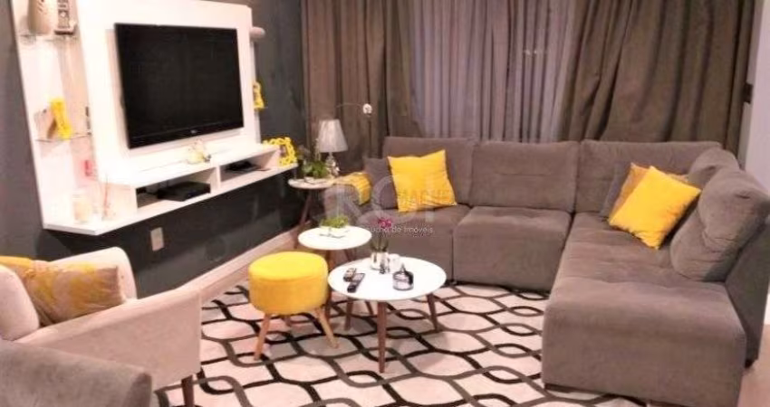 Casa de 67m², 2 dormitórios, 3 vagas no bairro Passo Da Areia