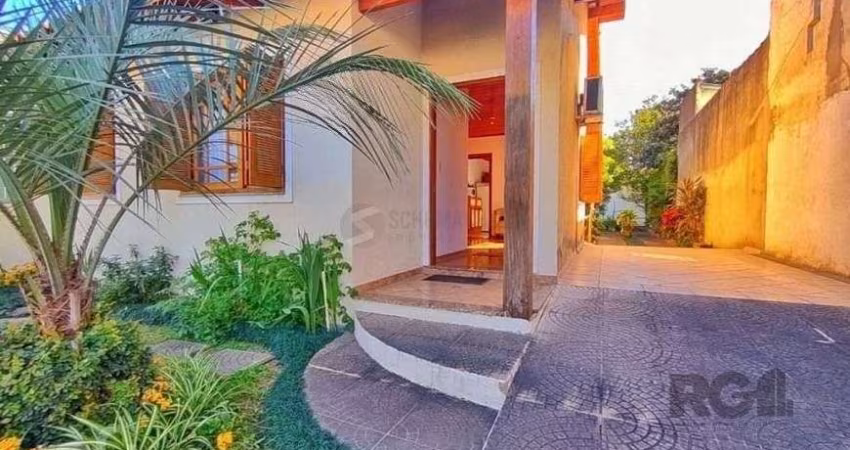 Casa de 3 dormitórios, bairro São Sebastião