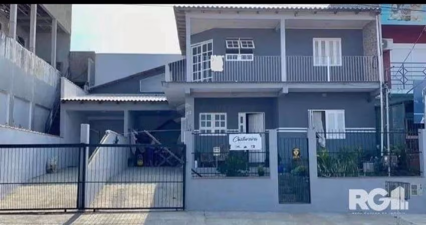 Sobrado em Jardim dos Lagos