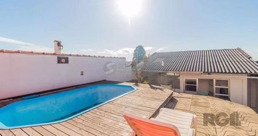 Casa com 3 dormitórios no bairro Cascata, Porto Alegre