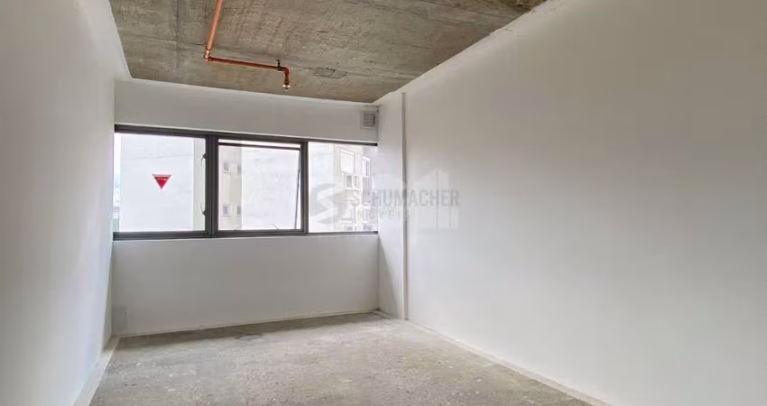 Sala comercial nova, em andar alto na Assis Brasil