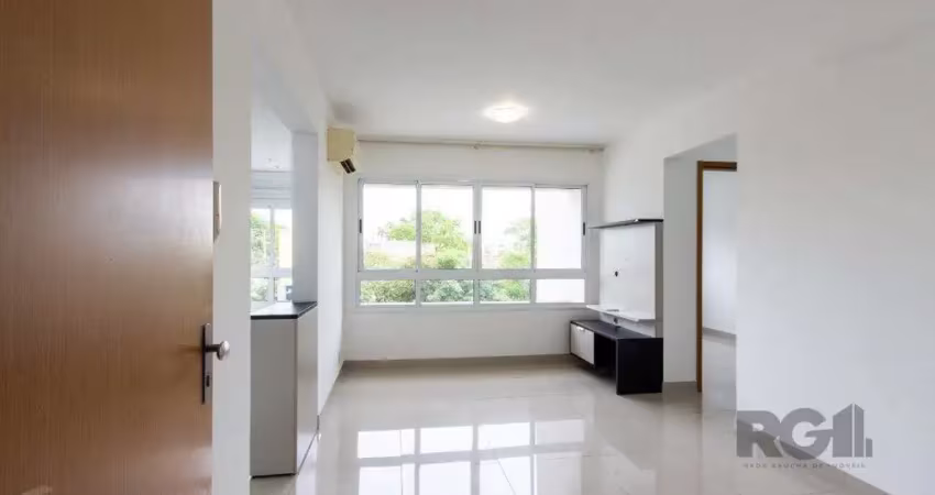 Apartamento semi-mobiliado, com área privada de 50,95 m2