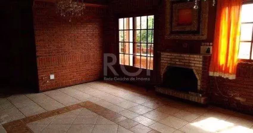 Casa para venda - 320m², 3 dormitórios, sendo 1 suites, 2 vagas - imperial parque