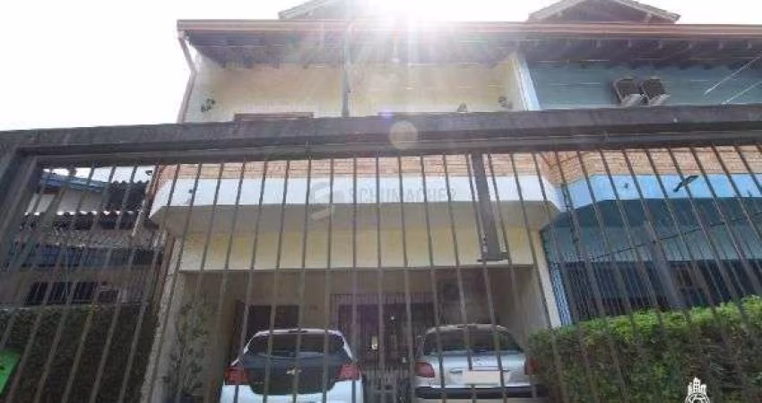 Casa para Venda - 200m², 4 dormitórios, sendo 1 suites, 3 vagas - Ipanema