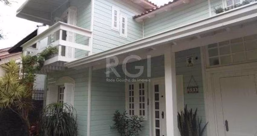 Sobrado para Venda - 208m², 3 dormitórios, sendo 1 suites, 4 vagas - Nonoai