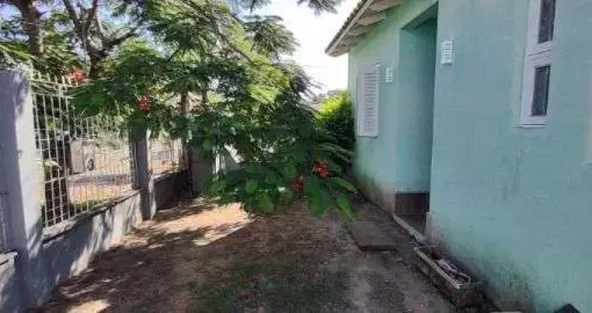 Casa em porto alegre, no bairro guarujá, com 3 dormitório(s), e 3 banheiros, à venda.