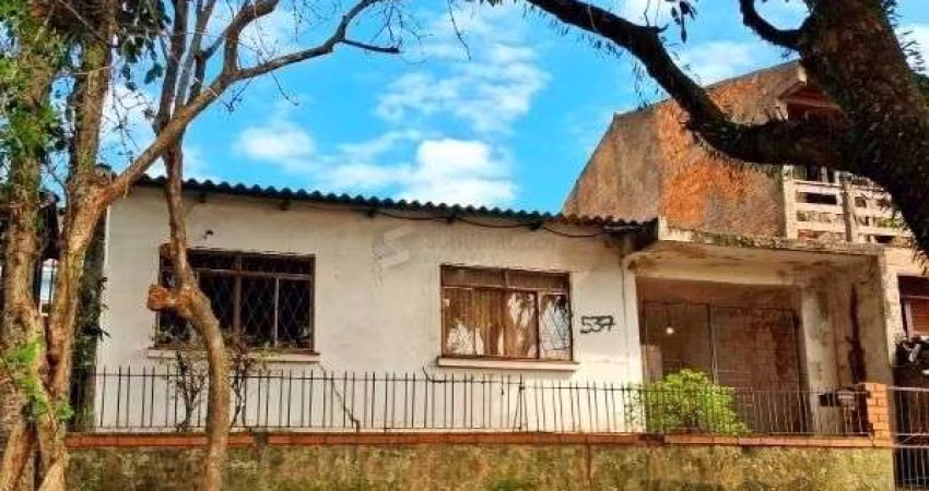 Casa em Porto Alegre, no bairro Cavalhada, com 3 dormitório(s), e 3 banheiros, à venda.