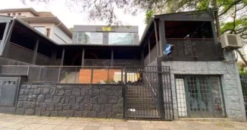 Casa Comercial em Porto Alegre, no bairro Moinhos de Vento, e 0 banheiros, à venda.