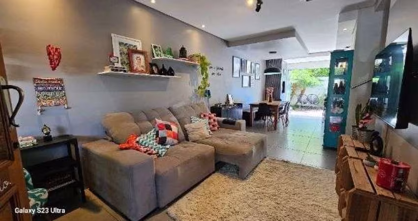 Casa em Porto Alegre, no bairro Hípica, com 3 dormitório(s), e 3 banheiros, à venda.