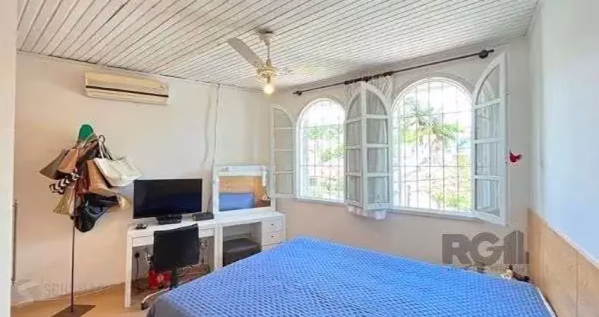 Casa com 3 quartos à venda na Rua Conselheiro Xavier da Costa, 2102, Ipanema, Porto Alegre